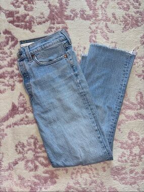 Levi’s Women’s Wedgie Straight Jeans with Frayed Hem